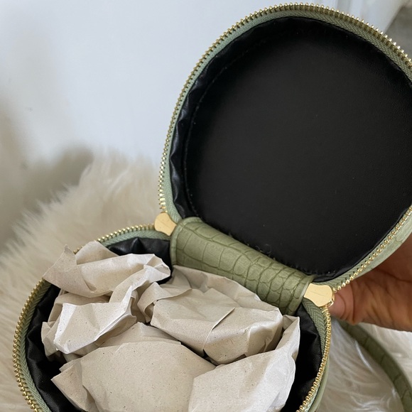 Green Croc type print crossbody bag - Picture 4 of 6